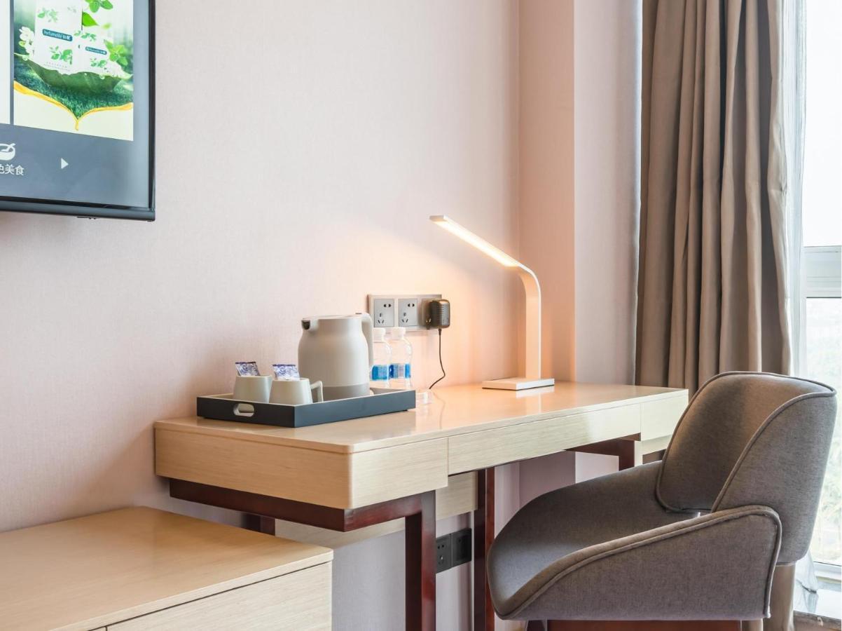 Lavande Hotel Luzhou Wanda Plaza Southwest Commercial City Eksteriør bilde