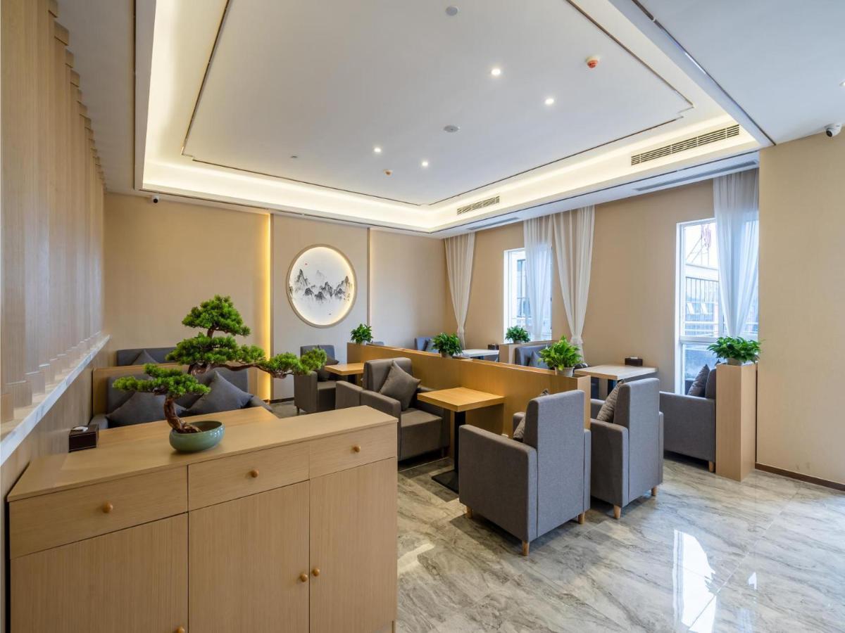 Lavande Hotel Luzhou Wanda Plaza Southwest Commercial City Eksteriør bilde